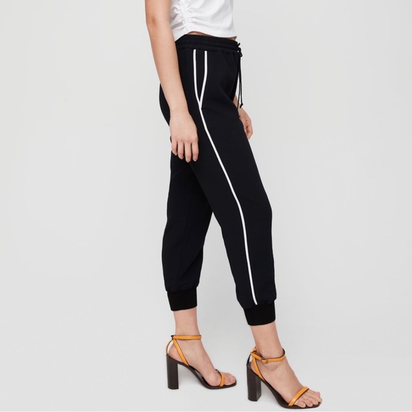 Aritzia Wilfred Buffon pant black - Picture 3 of 4